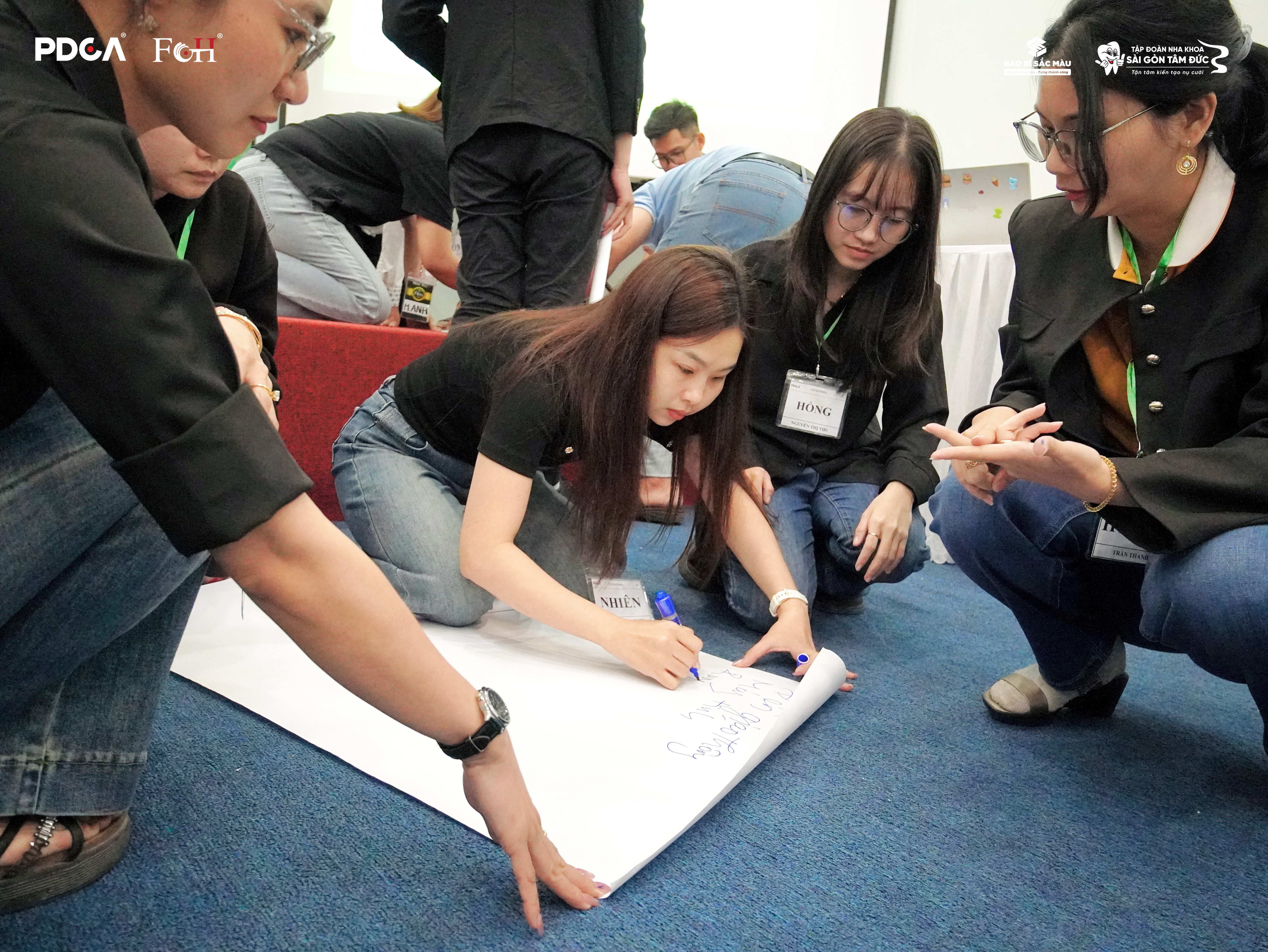 Học viên thực hành nhóm tại Workshop PDCA Miền Tây